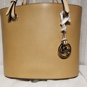 MICHAEL KORS JET SET ITEM TOTE LEATHER